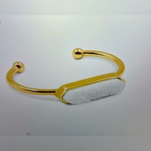 Kinsley, Armelle, quartz, bracelet, bangle collection, gold, and‎ quartz